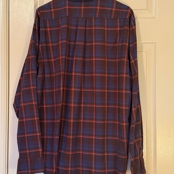 GAP Men's Button Down Shirt - Navy and Red Plaid - Picture 4 of 8